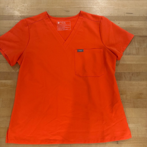 FIGS fireside SP caterina top, XSP Zamora joggers - Picture 2 of 6